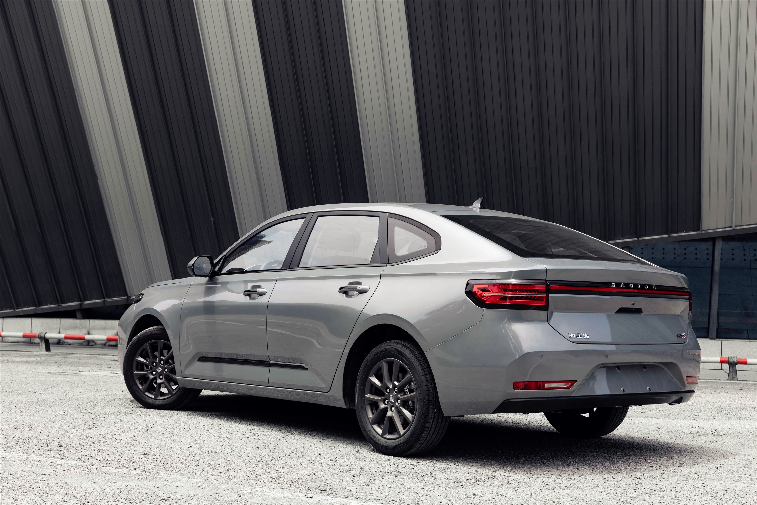 十五万五款车开回家过年超有面子,开这几款国产车回家过年倍有面子