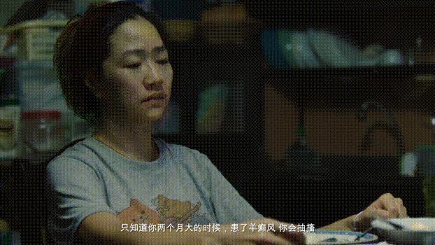 二胎妈妈崩溃就在一瞬间,35岁二胎妈妈崩溃大哭