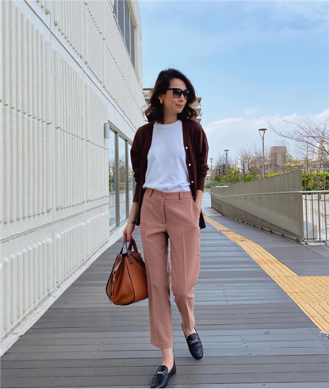 适合三四十岁女人的日系简约风,日系时尚风女