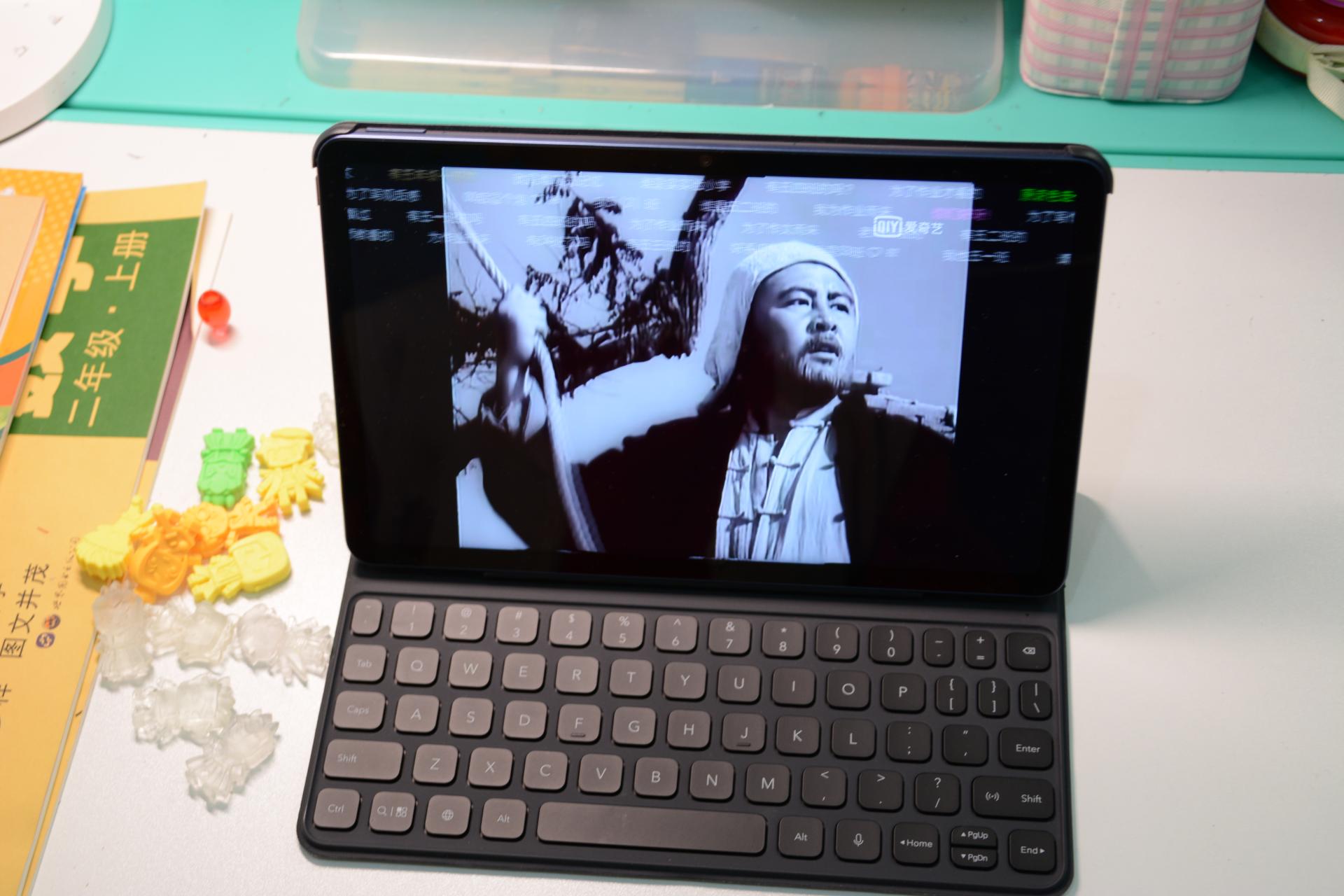 一部经典,给娃一次爱国教育,不能浪费平板电脑的每一个功能