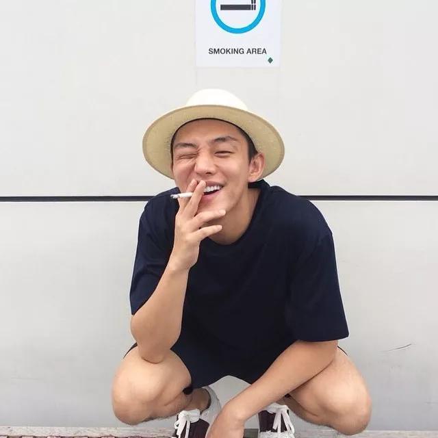 他是燃烧的戏疯子，更是进击戛纳的男神