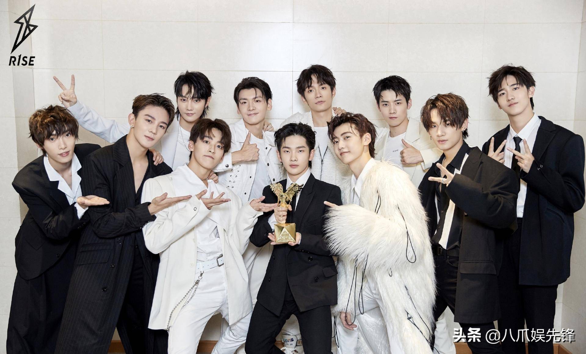 鐢锋槑鏄熻鎵掍拱閽绘垝,澶氬悕鏄庢槦琚垎鍑轰拱閽绘垝