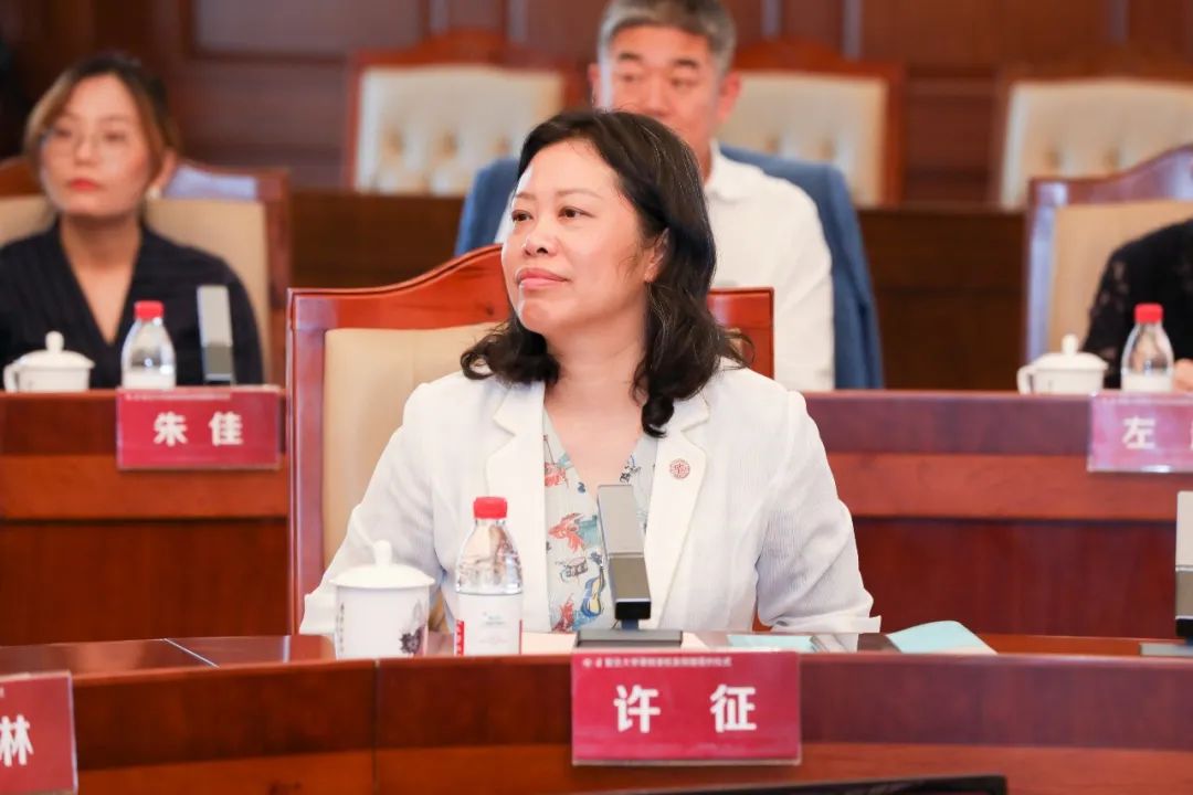 回母校捐赠1000万,谭瑞清向母校复旦大学捐2亿