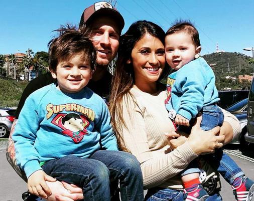 球场上的梅西,球场上的梅西精彩瞬间图片