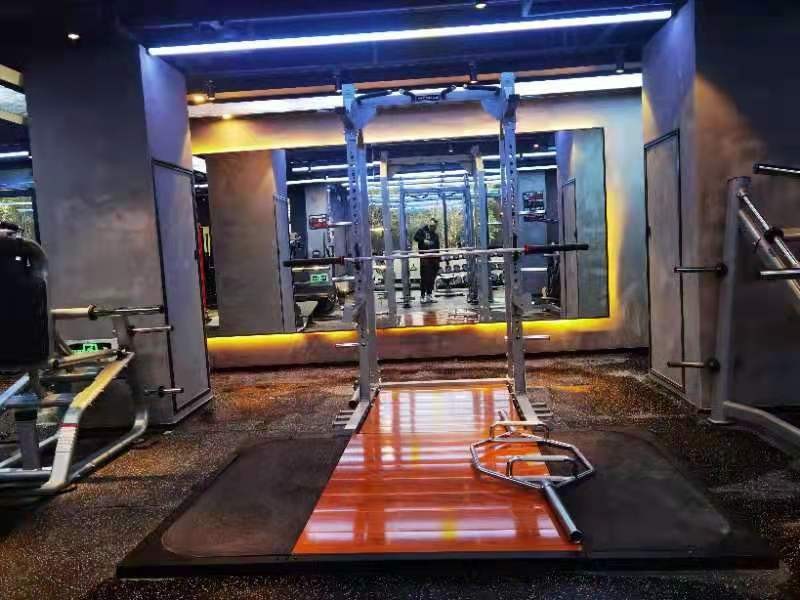 吃苦的年纪不要选择安逸句子,坚持健身给自己一个强健的体魄