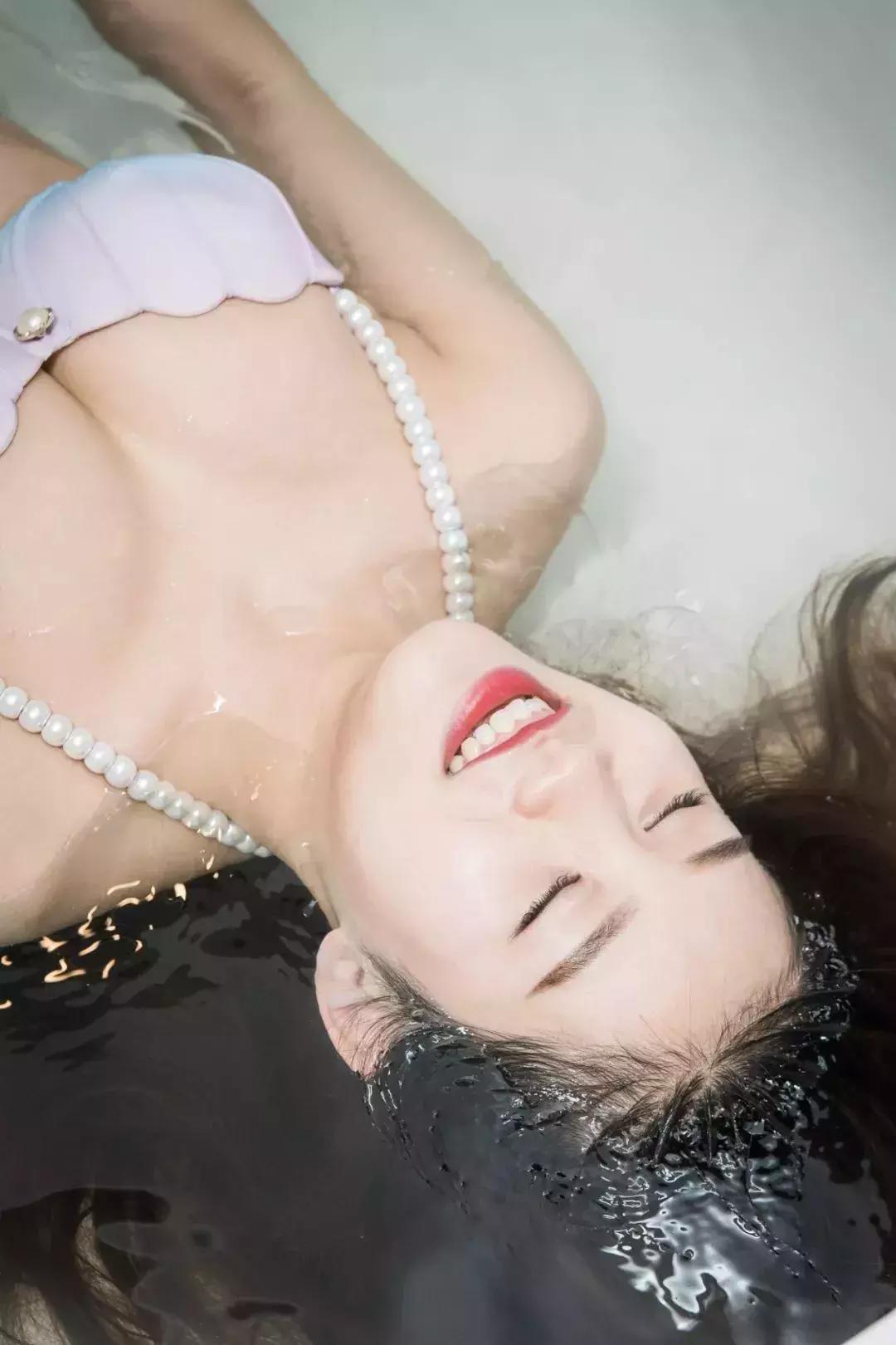 火爆欧洲、迪拜的“漂浮舱”来天津了！躺45分钟等于睡眠8小时