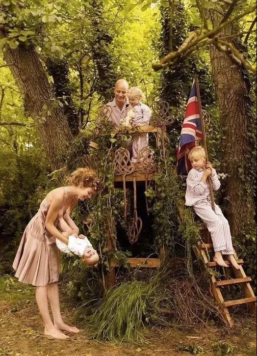 俄罗斯乡下水果妹，她凭什么头婚嫁英国贵族，二婚成LV太子妃？