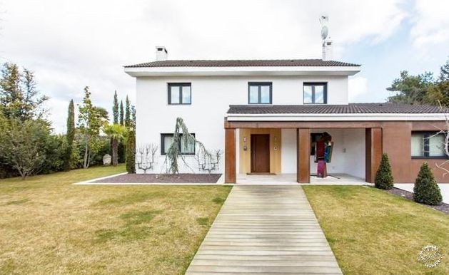 梅西内马尔c罗的家,梅西内马尔c罗豪宅