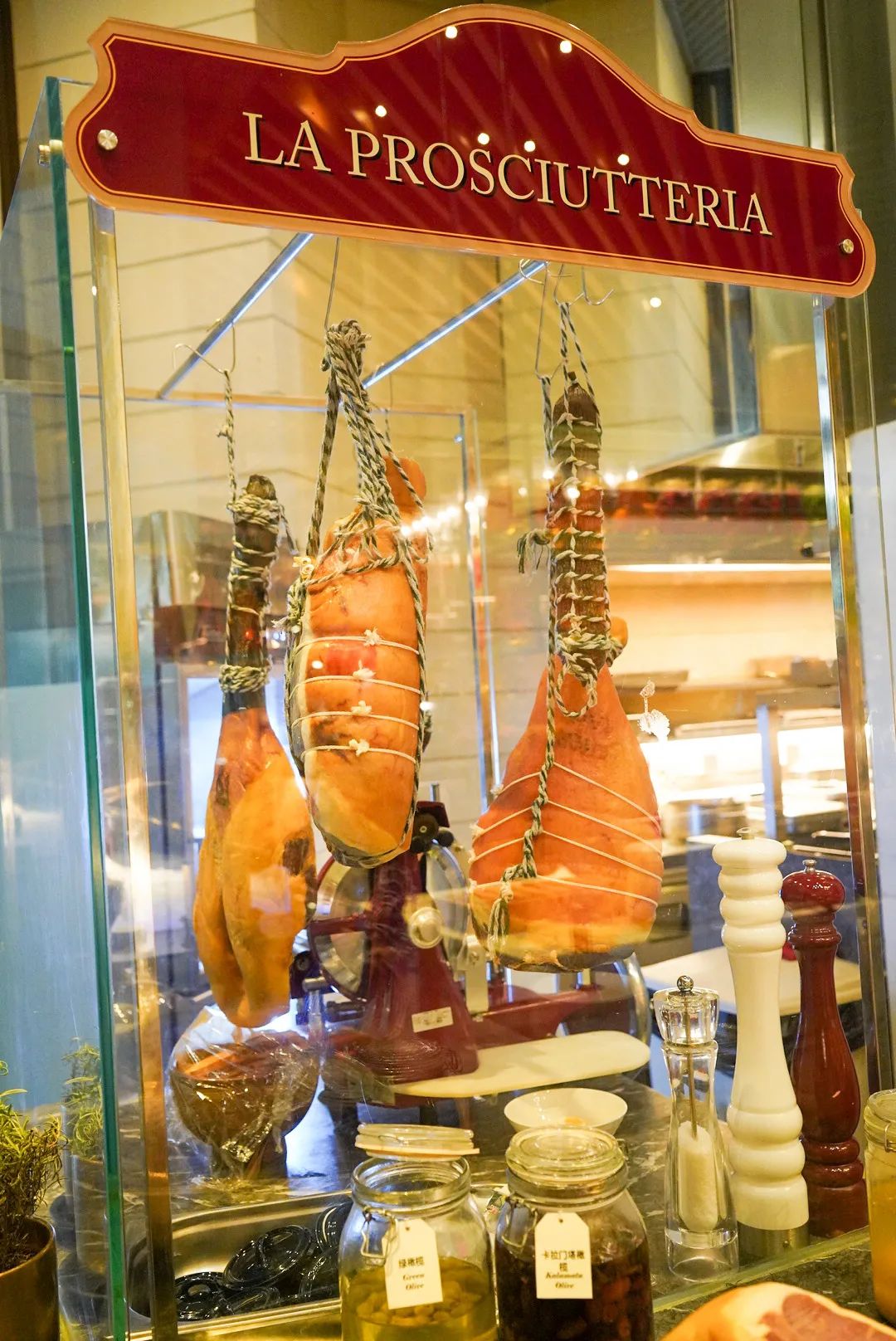 不到两千就能住天津丽思卡尔顿？还能随便吃？这样的羊毛不多了