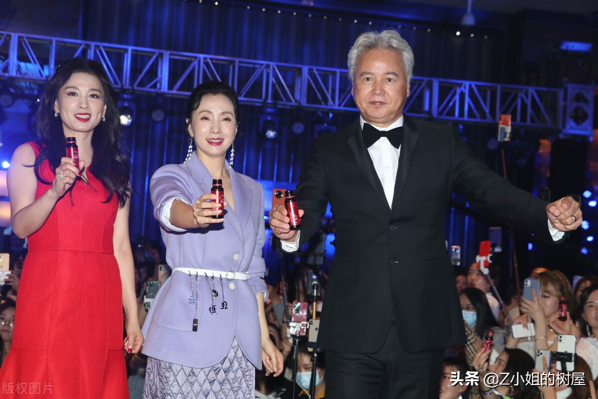 张庭直播崩溃大哭被指作秀,张庭直播痛哭