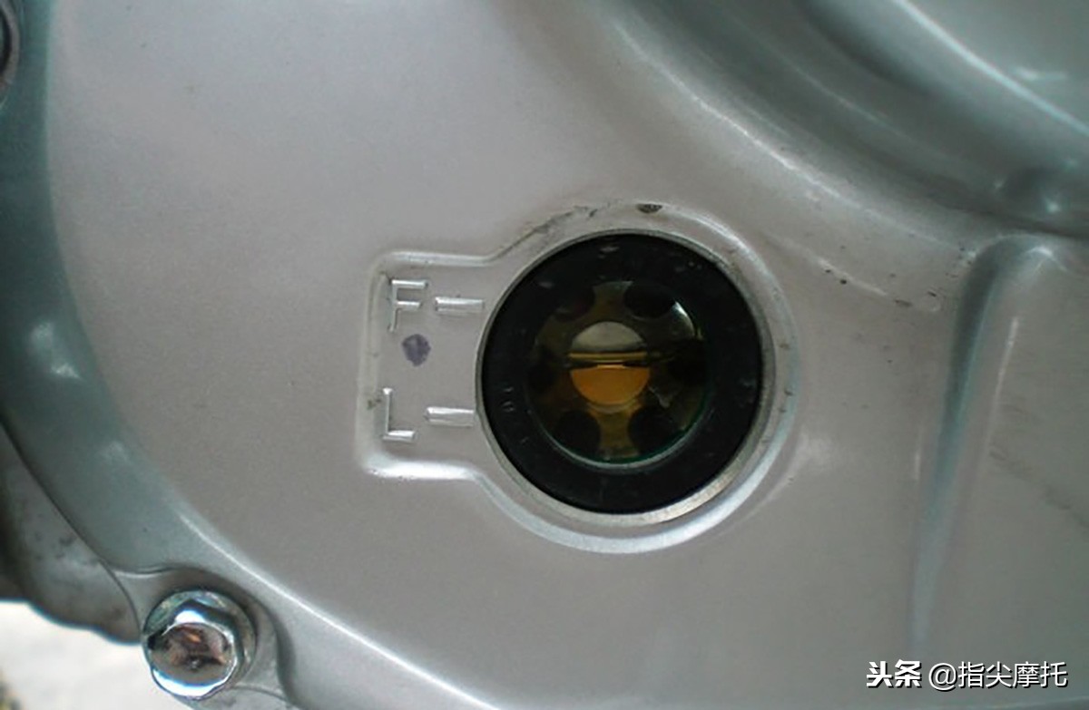 摩托车冬季机油5w30和5w40哪个好,摩托车冬季需要更换冬季机油吗