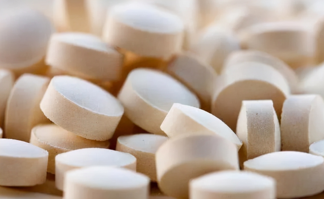 女性每天服用一片叶酸有什么好处,女性每天吃一片叶酸有哪些变化