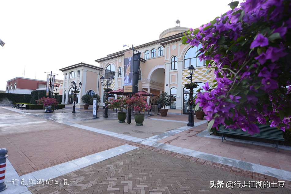 上海佛罗伦萨小镇,奥特莱斯世界名品购物中心,中国奢侈品领导者