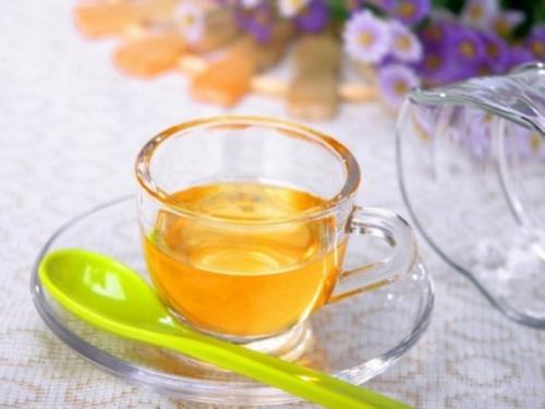 冬季感冒可以喝柠檬蜂蜜水吗,感冒喝柠檬冰糖蜂蜜水