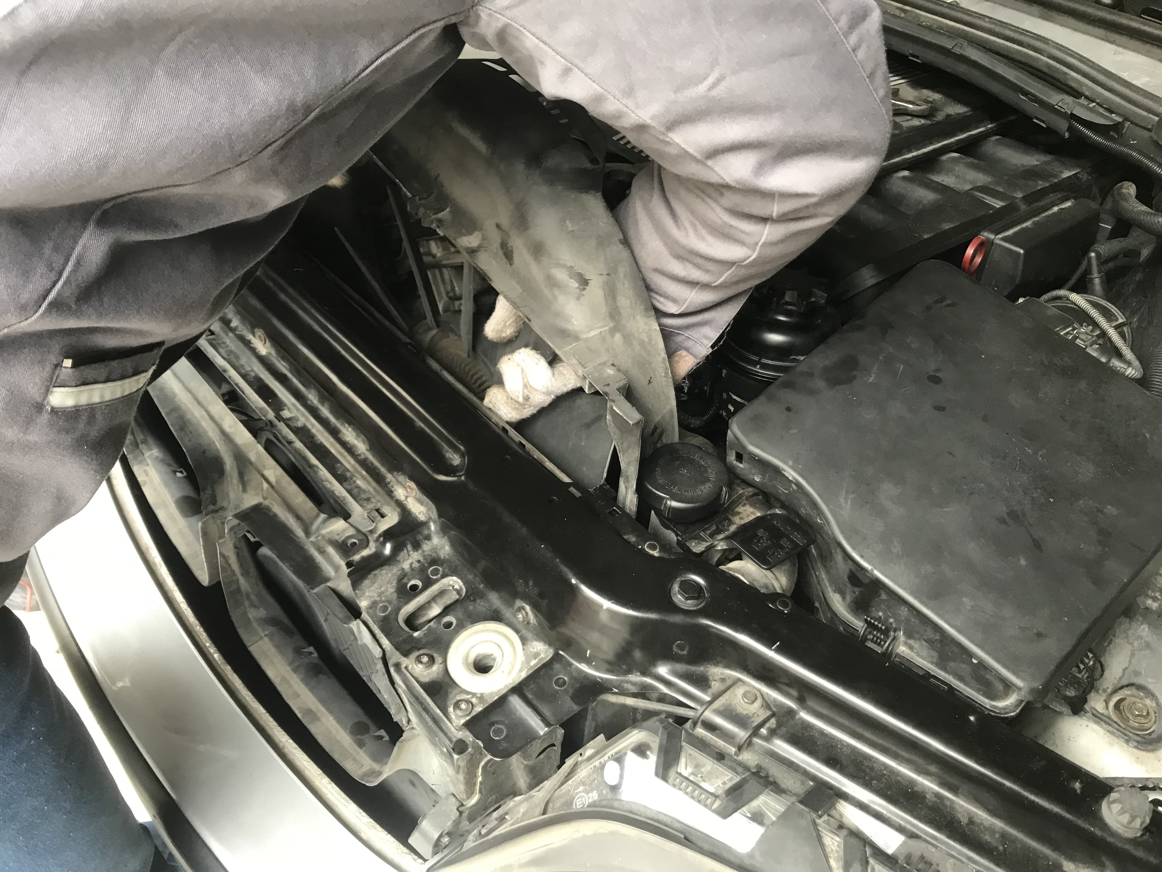 宝马e46325ci测评,宝马e46325i是国几