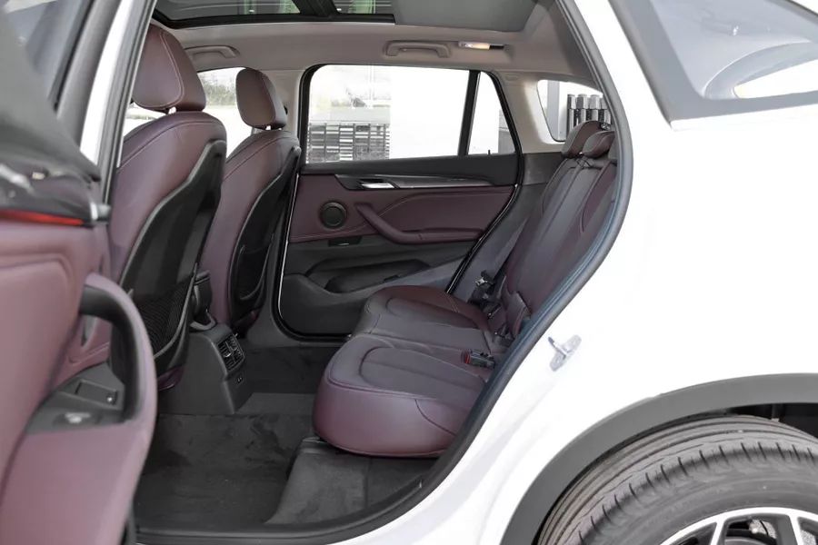 同价位的奥迪q3比宝马x1便宜多少,奥迪q3同级别车对比宝马