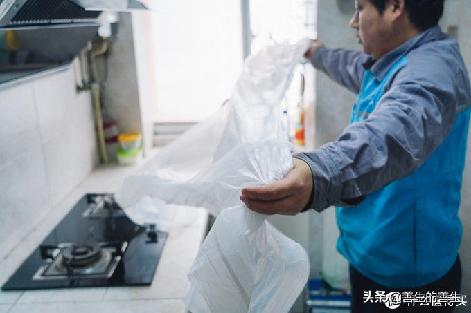 美的油烟机官方专业清洗,美的专业油烟机清洗全过程