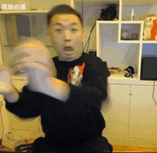 A不出,一直Dead,Carry不了……拳头怎么还不把ADC给删了?