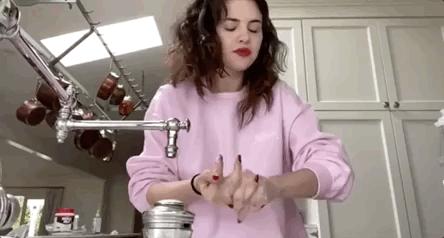 今天你洗了几遍手？手秃噜皮了没？