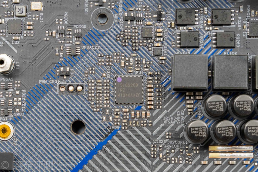 颜值高的z690主板,华擎z490极限玩家4