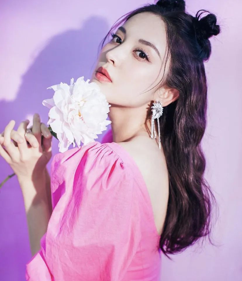 珍珠耳钉优雅永不过时,经典大方的耳钉