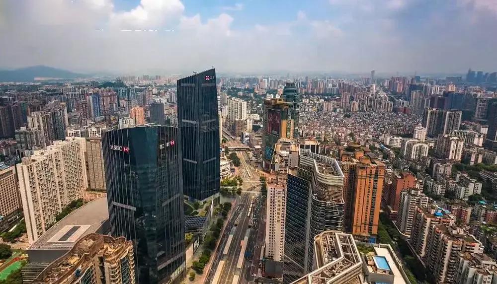 9个小时建一座火车站：吓懵老外的“中国速度”，却把我看哭了