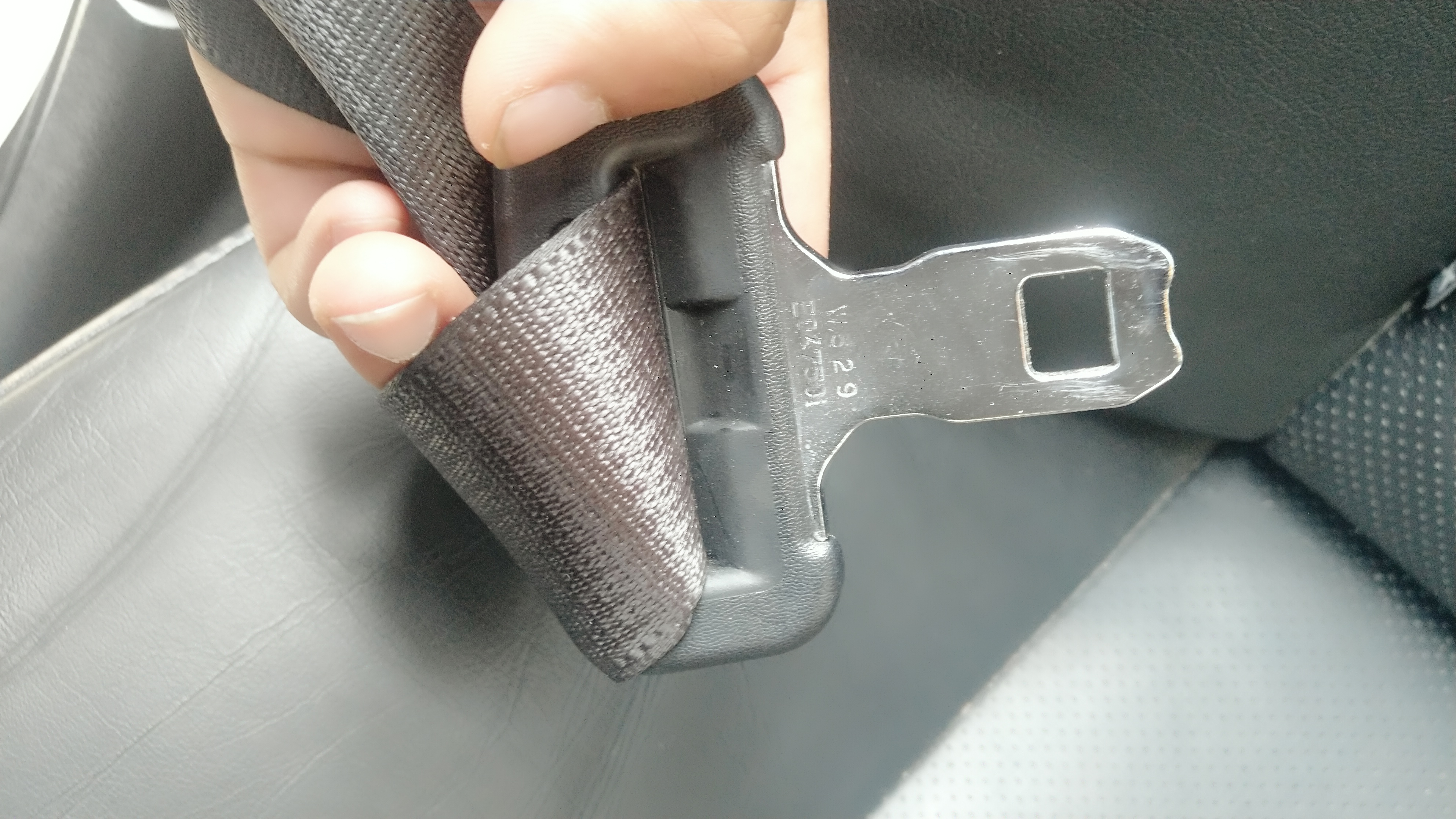 2018年丰田凯美瑞2.5g二手价格,买几年车龄的二手凯美瑞最划算