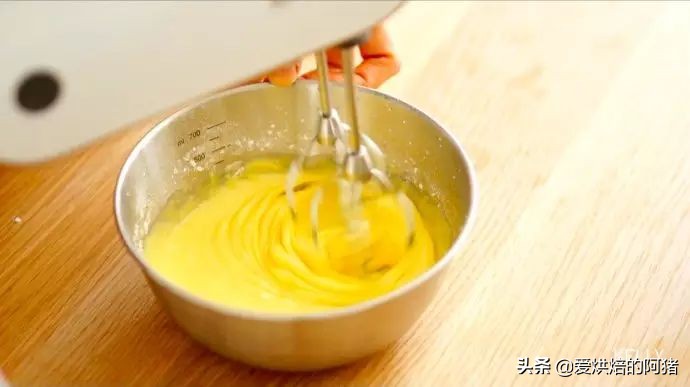 邱莹莹同款草莓奶油蛋糕，基础戚风胚，徒手脱模剖片及抹面挤花