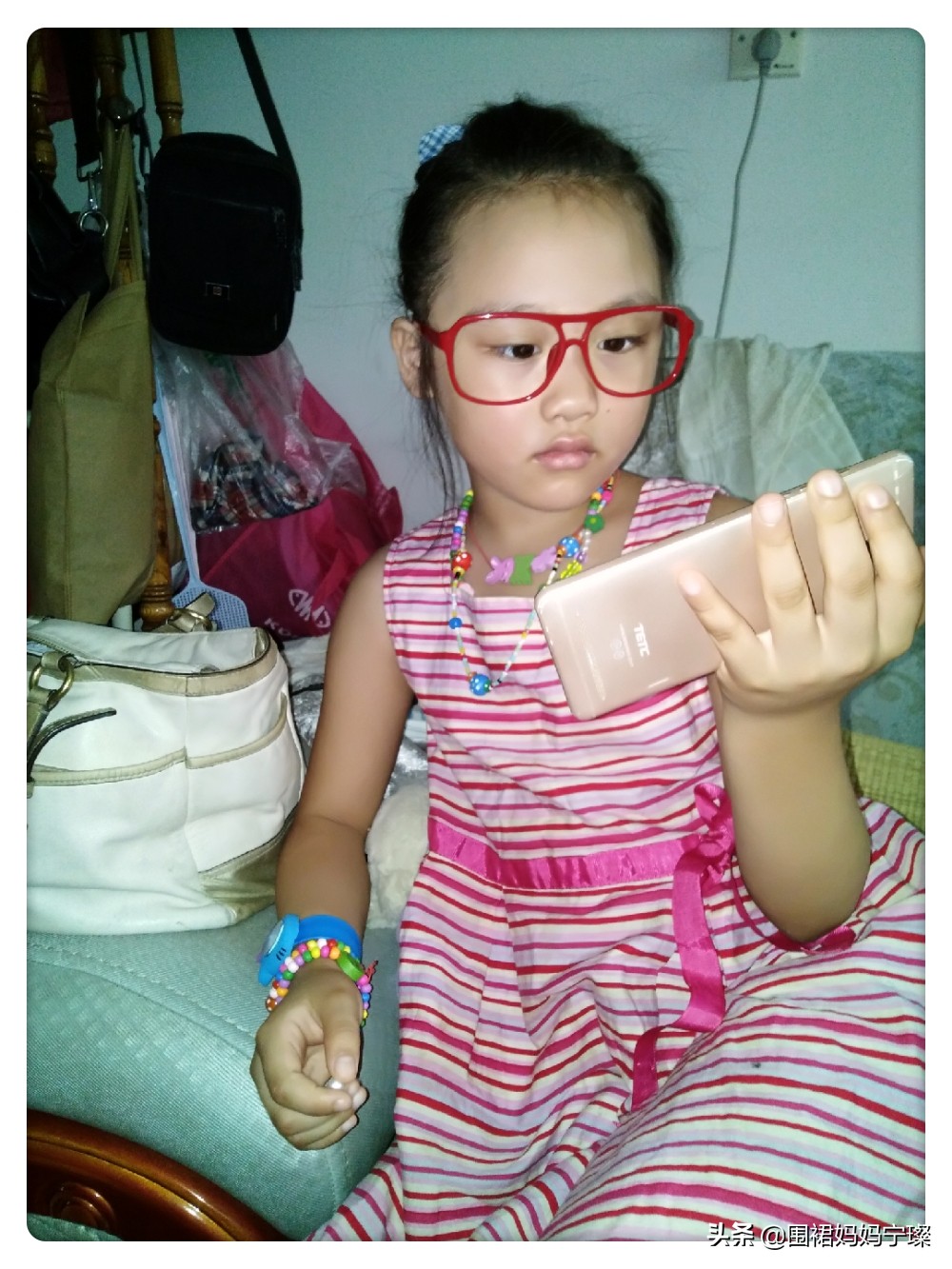 女儿一直不会检查试卷，今天我试了一个方法，她竟然一下就会了