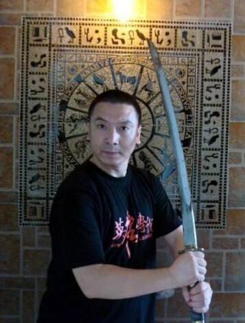 散打主席郑环宇怒斥罗志祥:你和周扬青长期谈恋爱不结婚是耍流氓