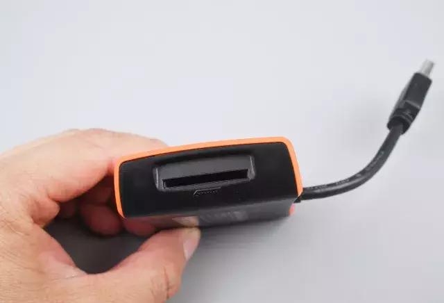 功能丰富的MAMEN智能数据读卡器