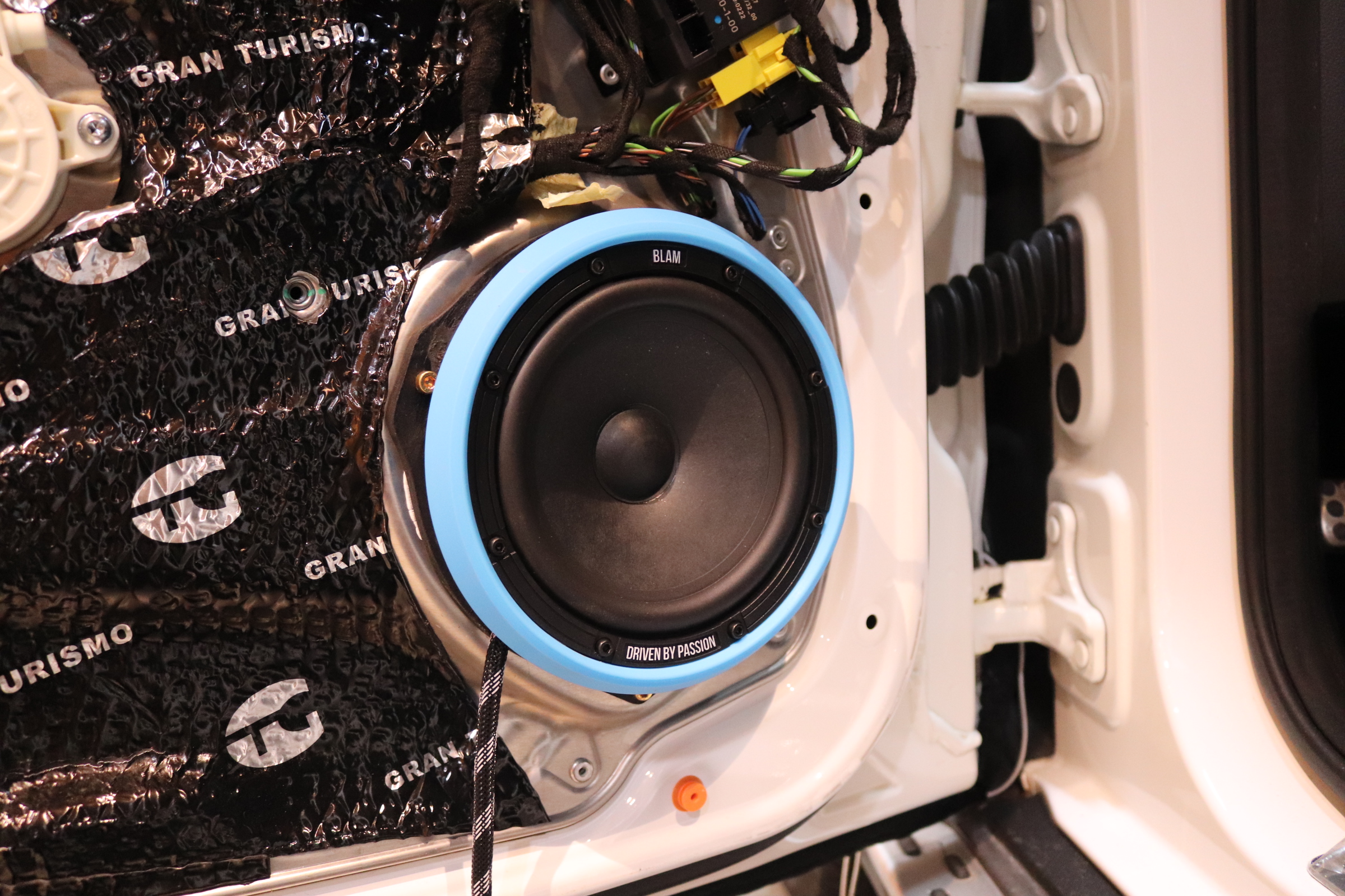 奔驰glk300改装音响,奔驰glk300音响改装方案