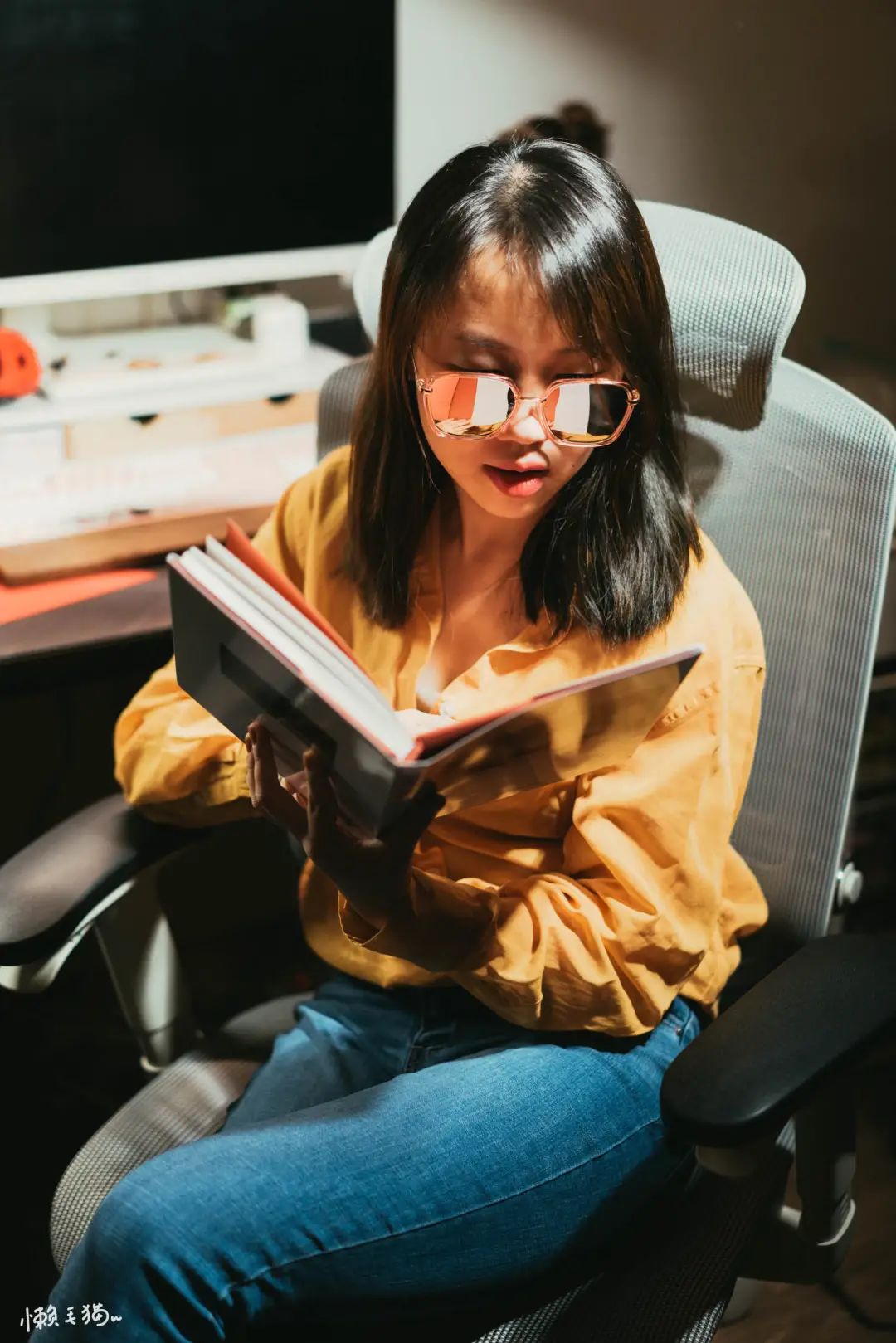 摄影灯需要灯泡吗,摄影灯与日光灯的区别