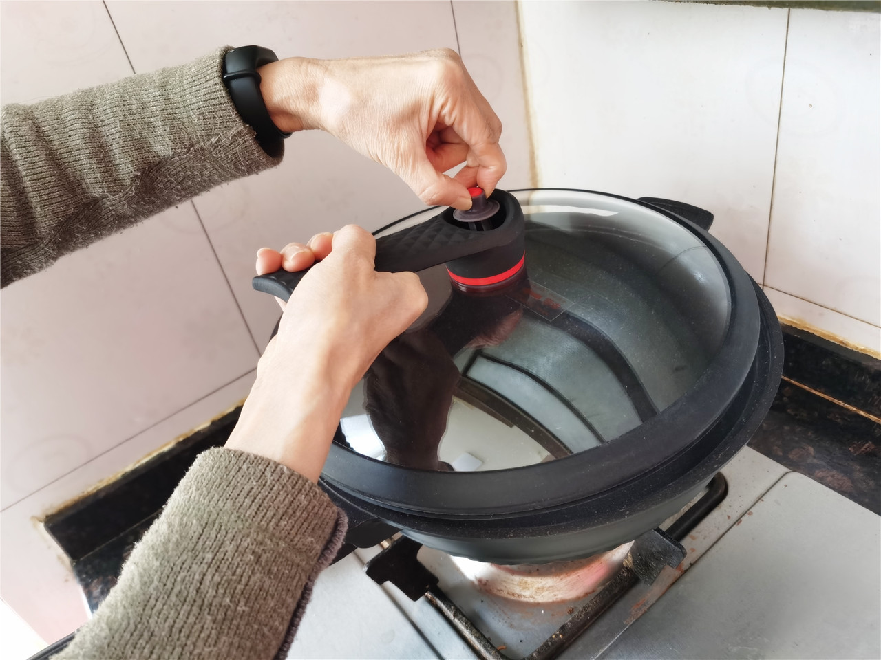 帝伯朗钛金多用深煎锅,帝伯朗和钛金多用锅