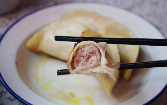 这家深藏杨浦老弄堂的锅贴馆,这家百年老店竟然藏在上海郊区