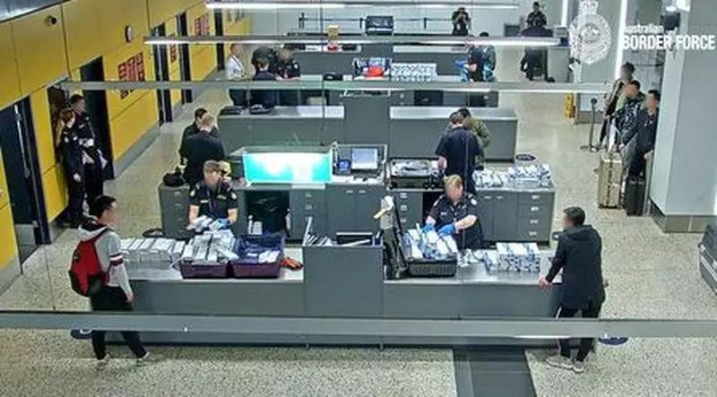 出国被海关劝退护照签证还能用吗,出国被海关劝返签证还能用吗