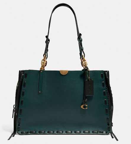 离开了奶奶风的COACH蔻驰，令万千少女兽性大发！