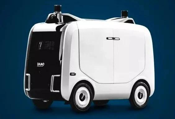 科技的喜与殇：有人成为现实版阿丽塔，有人被赶下公交车