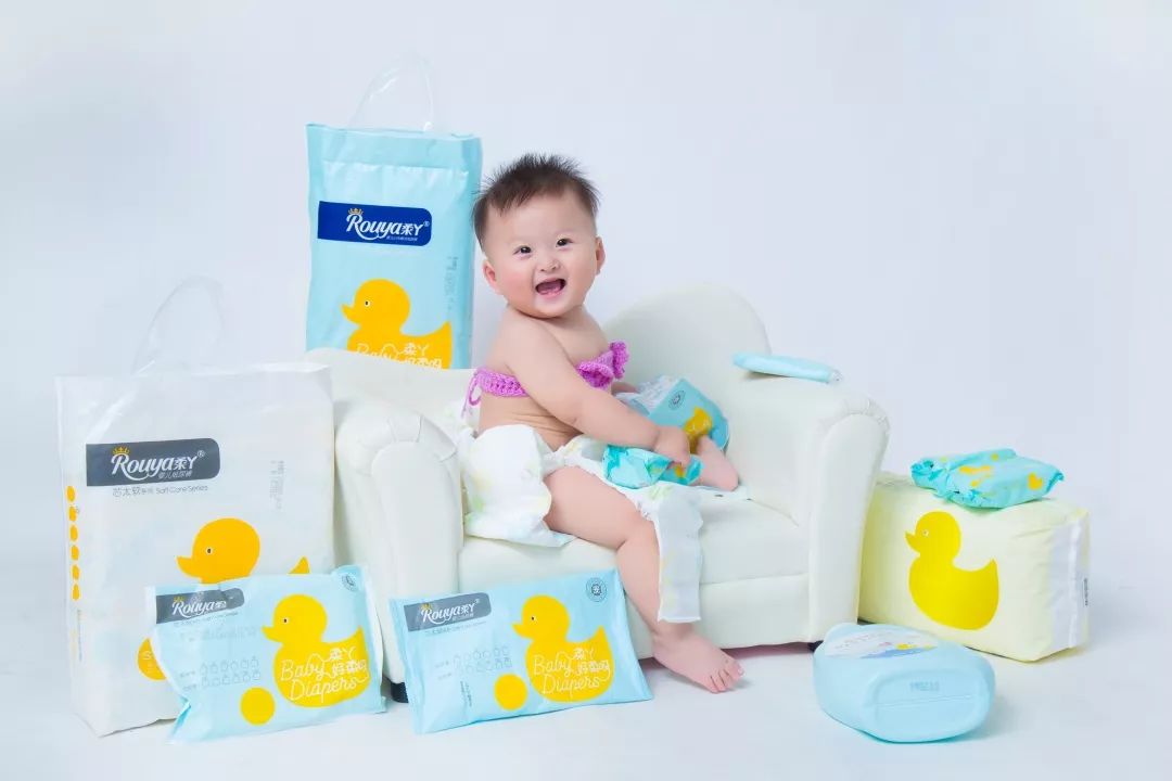 纸尿裤里的晶体对宝宝有害吗,纸尿裤晶体出来了怎么办