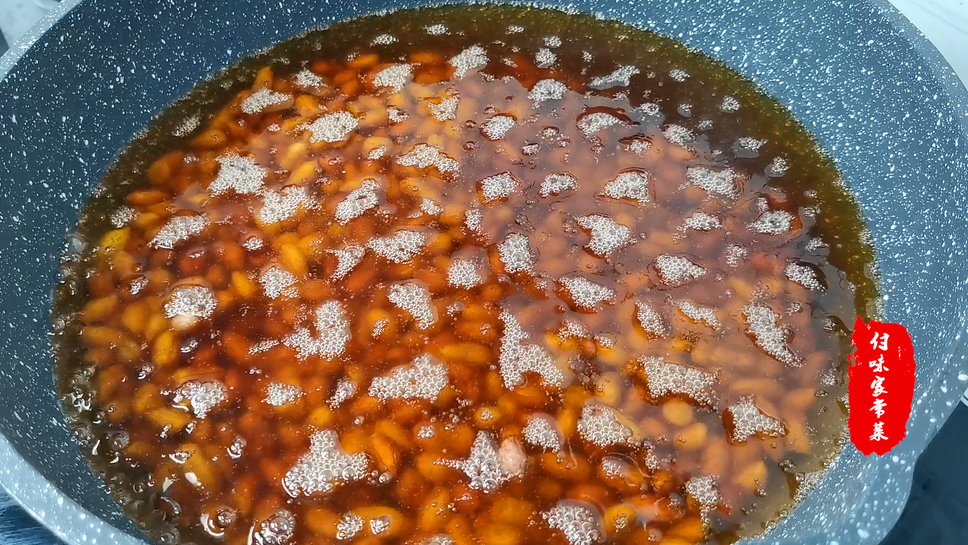 花生米要放凉了才脆吗,花生米煮完变黑如何处理