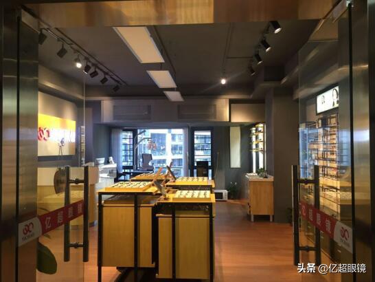 小白创业开店选加盟最怕什么,小本创业开店选址