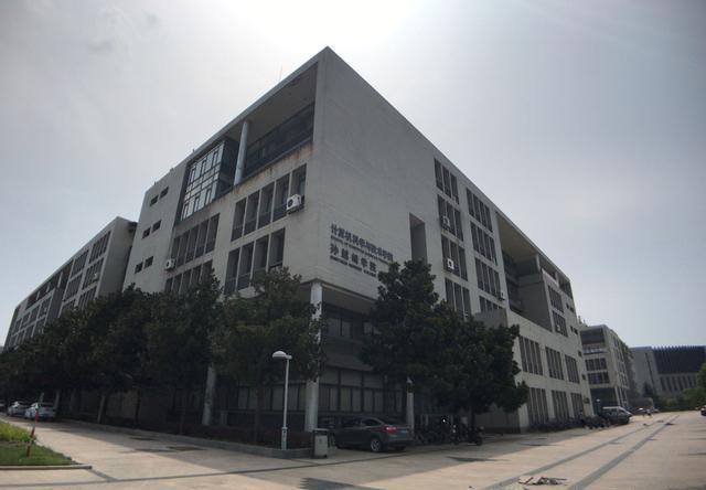 「大学对对碰」江南大学VS中国矿业大学，分别有何特点，如何选择