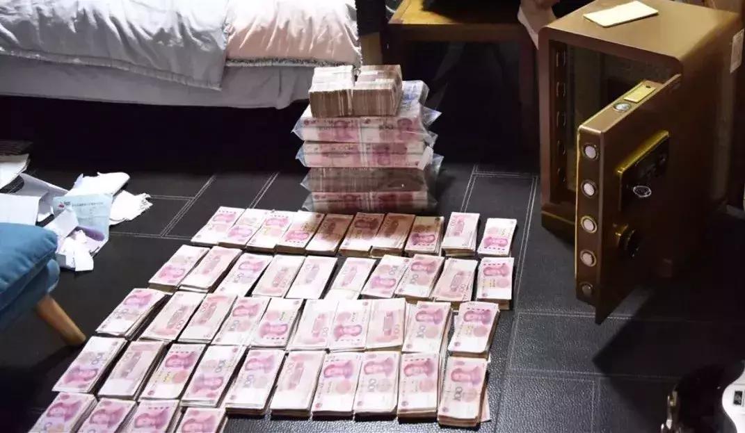 网上赌博输了不敢面对家人,网上赌博输了70万怎么办