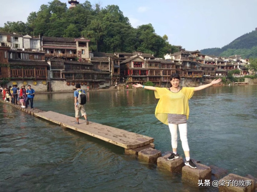 湘西明珠凤凰古城位于哪个省,湖南省湘西市凤凰古城