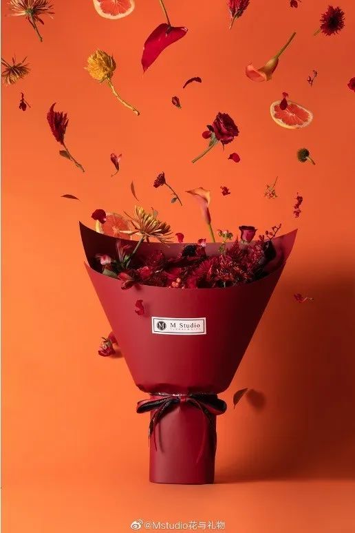 一不小心开了间花店，还和各种大牌合作，真的香