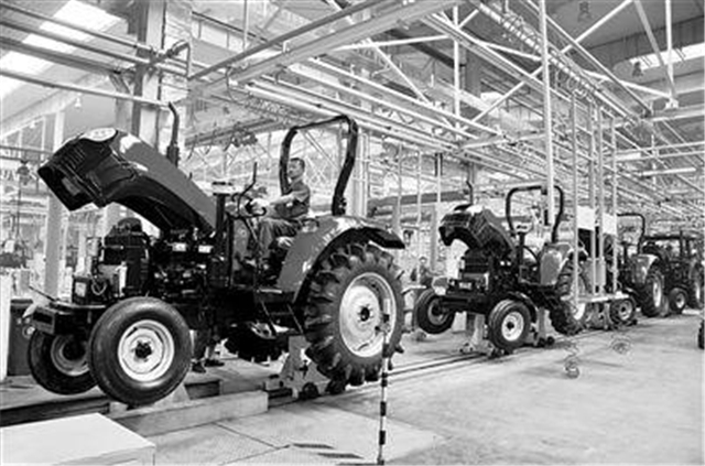 一拖拖拉机发展史,新乡一拖的兴衰史