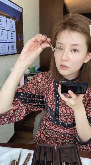 乔欣橘色妆容教程,乔欣眼妆怎么样