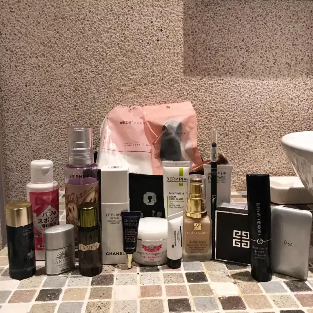 突击检查包里都装什么,突击检查化妆品包包