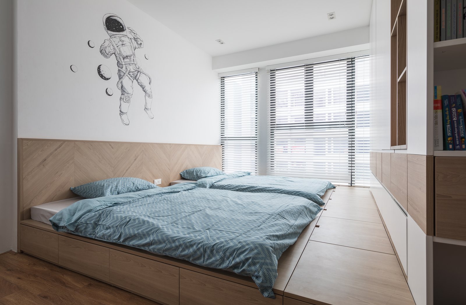 要是有条件，我家也要改一个地台，赤足行走，席地而坐，慵懒舒适