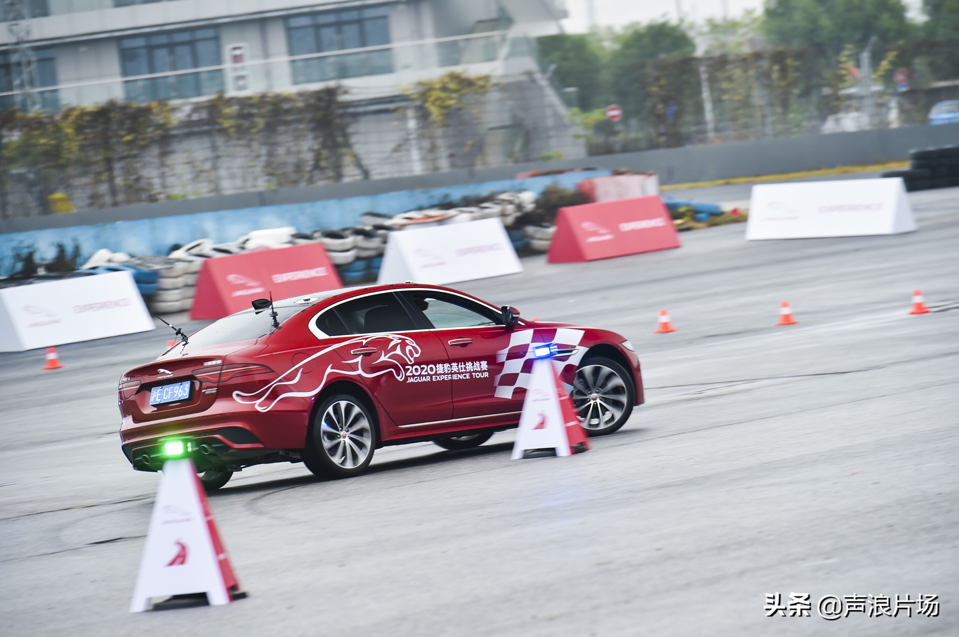 绅士捷豹xel,新一代捷豹f-type试驾